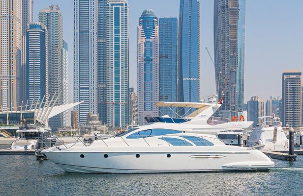 3hr Yacht- Palm Jumeirah with FREE Snacks and 30 Min Seabob