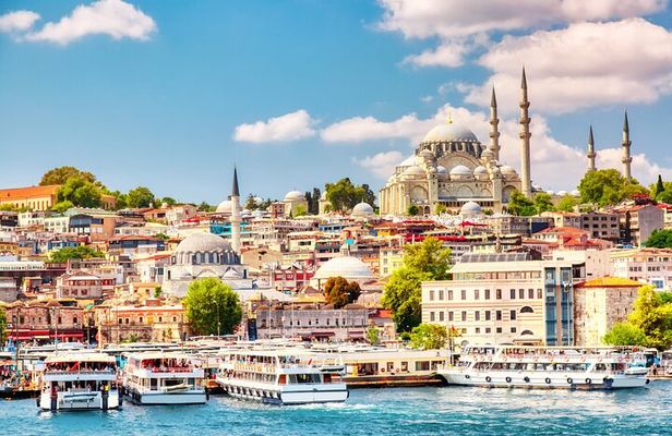 Istanbul Old City Private Walking Tour with Bosphorus Cruise