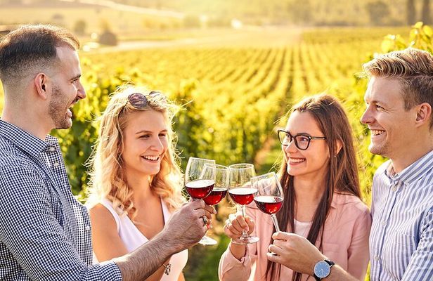 Peloponnesian Delights: Nemea Wines & Nafplio's Beauty