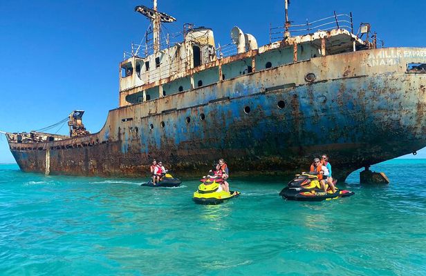 FAMOUS SHIPWRECK, Tiki Bar & Iguana Island Private Jet Ski Tour