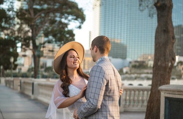 Personal Travel and Vacation Photographer Tour in Las Vegas