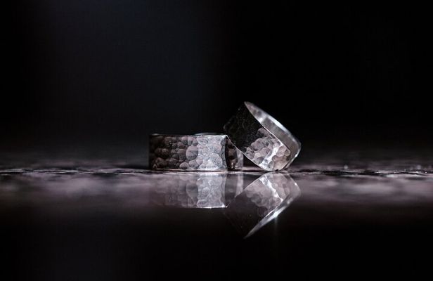 Forge your own wedding rings or friendship rings in Tuscany
