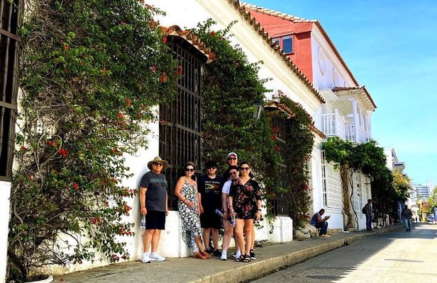 Walking tour of the magical city of Cartagena.