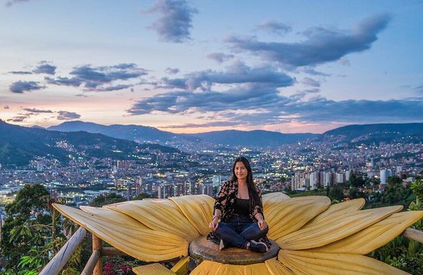 Private Half-Day Food Tour Visiting Best Viewpoints in Medellín!