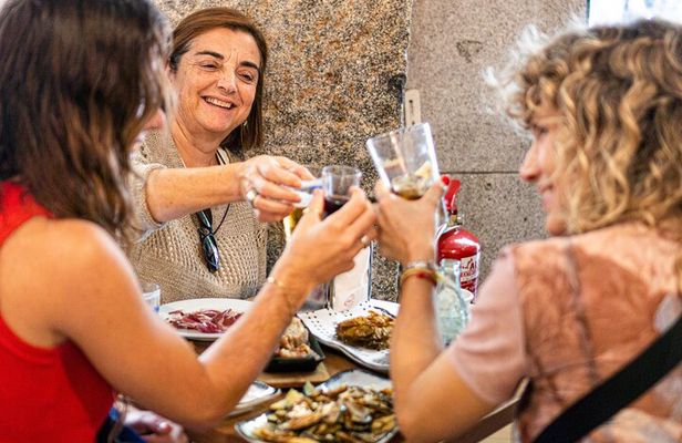 Madrid Tapas Tour with Food and Drink 