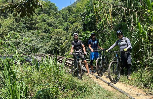 Electric mountain bike tour in wild Colombia - 2 days