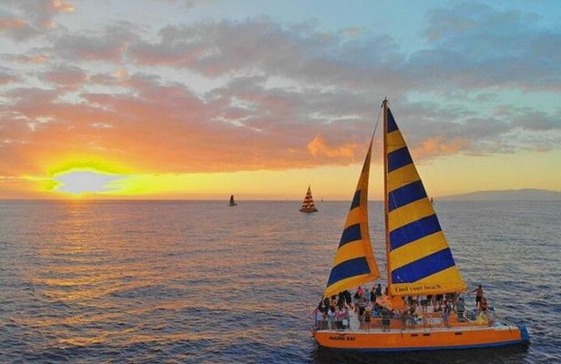 Private 90-Minute Sunset Sail Charter (Kewalo Harbor)