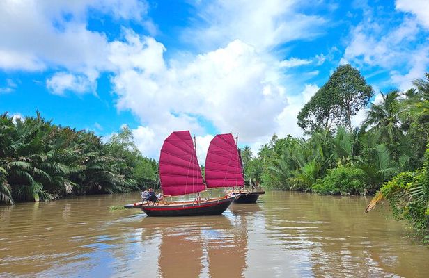 Mekong Zig Zag Full day: Scooter, Sailboat, Food (HCM-BenTre)