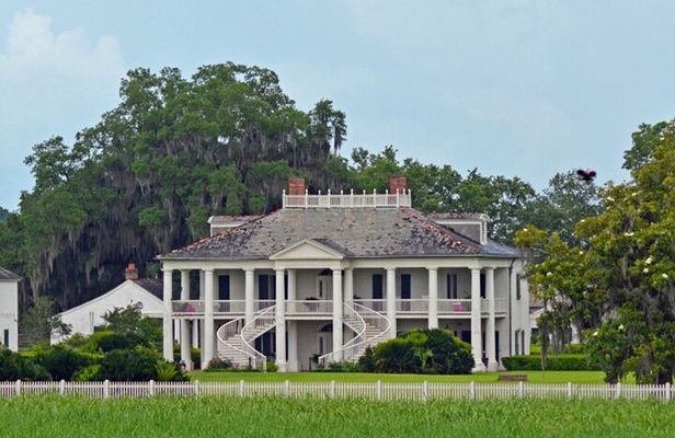 Exclusive Private Access Evergreen Plantation & City Tour