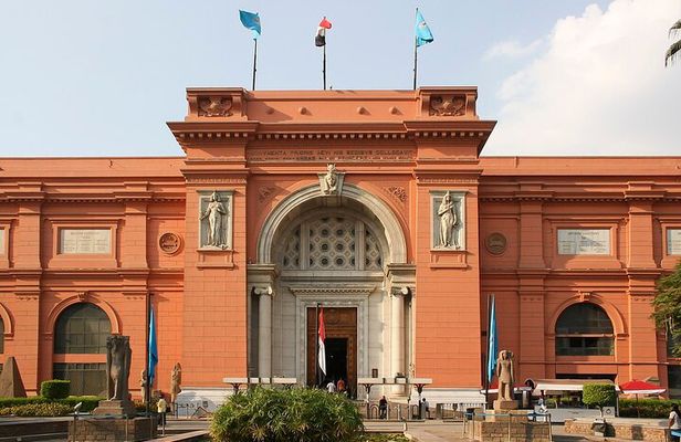 Half day tour to Egyptian Museum