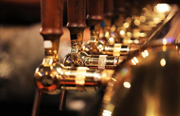 Pub and History Tour of Durham with Alcohol Tasting