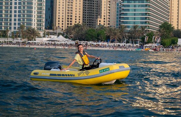 Dubai: Self-Drive Speed Boat Tours