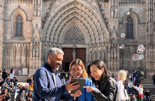 Barcelona Gothic Quarter Tour (Small Group)