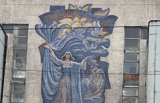 Bishkek : USSR History , Soviet Architects , Statues & Mosaics