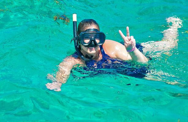 Private Catamaran wonderful Snorqueling slide & entartaiment team