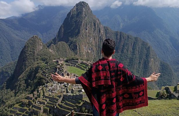 2-Day Guided Tour to Machu Picchu by Train