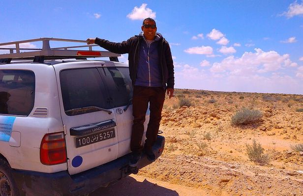 Day Trip in Ksar Ghilane with Lunch and Pickup