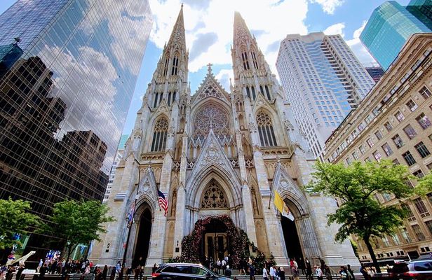 The Midtown Wonders tour; 42nd street and beyond!