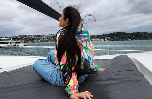 Afternoon Bosphorus Cruise Luxury Yacht with Professional Guide