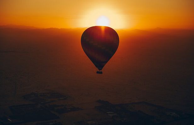 Hot Air Balloon Ride With Breakfast in Dubai
