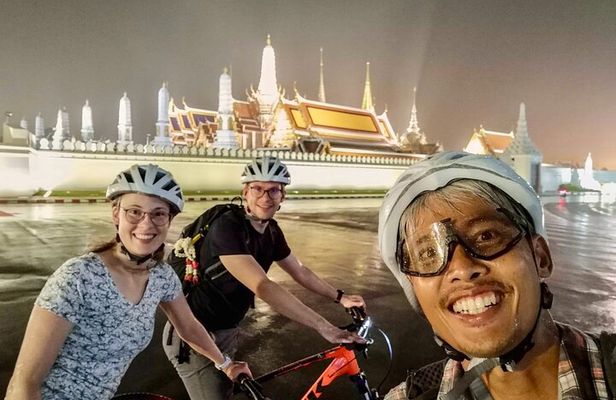 Bangkok Night Bike Tour - Including Transfer & Street Food