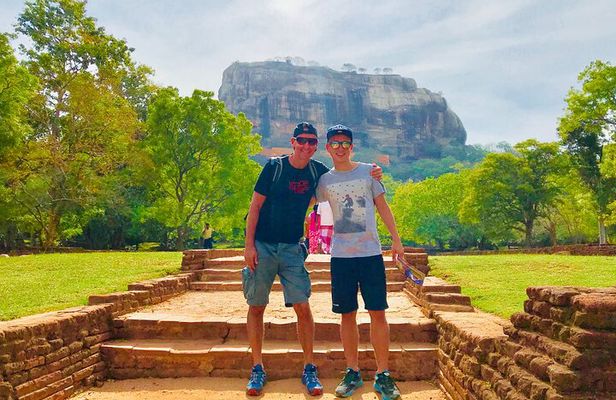 Private 8 Days Tour in Sri Lanka with Transfer and Accommodation