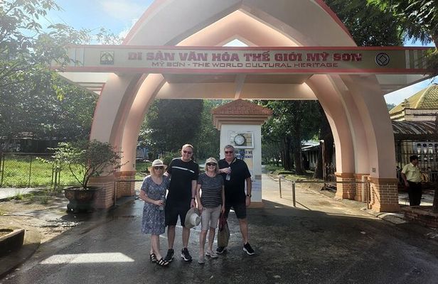 Private CarTransfer to My Son Holyland-Marble Mountain-Lady Buddha-Dragon Bridge