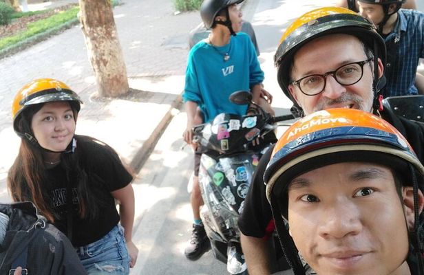 Hanoi Motorbike Tour for Historical Culture and Fun Sightseeing