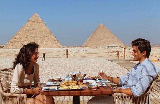 Private Tour of Giza Pyramids, Memphis,Sakkara,Dahshur with Lunch