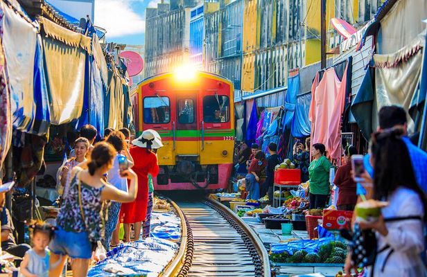 Amphawa Floating & Maeklong Railway Train Market (Small Group)