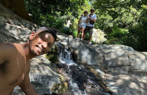 Minneriya National Park Elephant Jeep Safari Private Tour