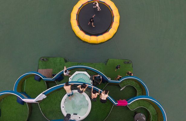 2 day Oasis Bay Cruise to Halong Bay from Hanoi