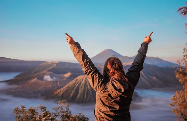 Explore 3 Best spot of East Java : Tumpak sewu - Bromo - Ijen