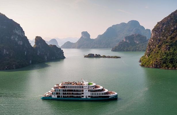 2 Days Cruise to Halong Bay and Lan Ha Bay from Hanoi