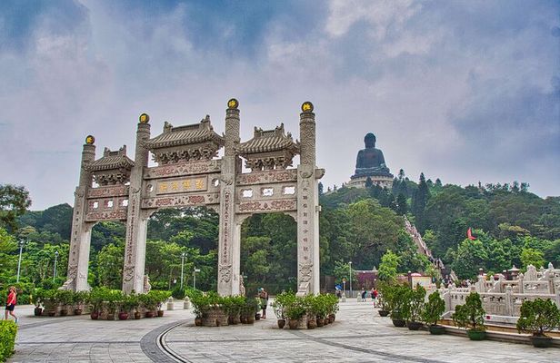 Half-day Private Tour of Lantau Island from Hong Kong