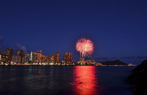 2-Hour Waikiki Friday Fireworks Cruise from Ala Wai Harbor