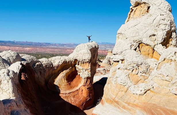 White Pocket 4x4 Vehicle Tour: 8 Hours