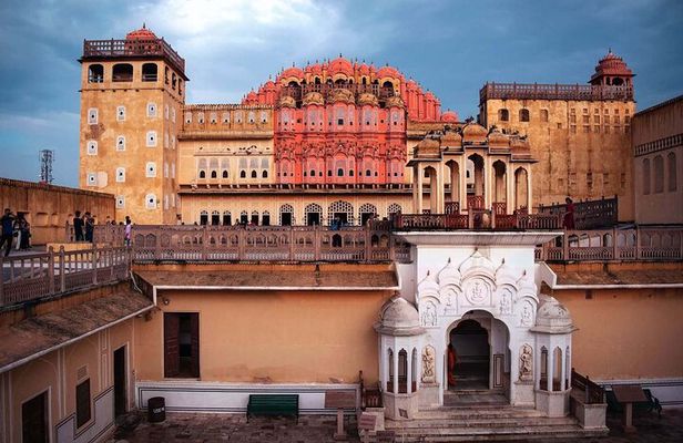 From Jaipur : Full-Day Jaipur Sightseeing Tour by Private Car