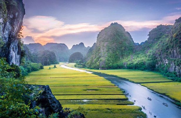 Ninh Binh Day Tour To Visit Hoa Lu -Tam Coc/ Trang An - Mua Cave
