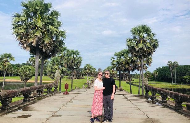 2-Day Angkor Wat Small, Big Circuit & Banteay Srei Tour