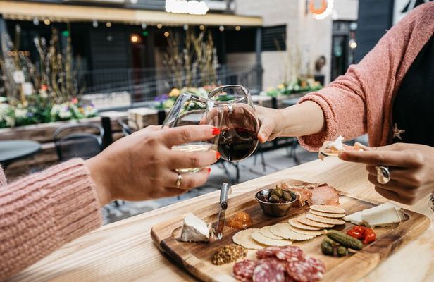 Vintner's Personalized Wine Tasting Experience