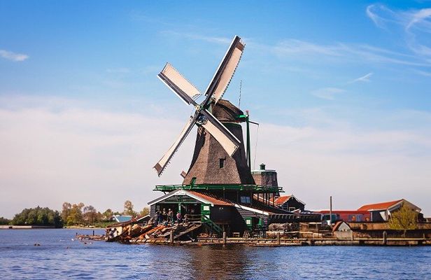 VIP Private tour- Zaanse Schans & Country Side inc Transportation