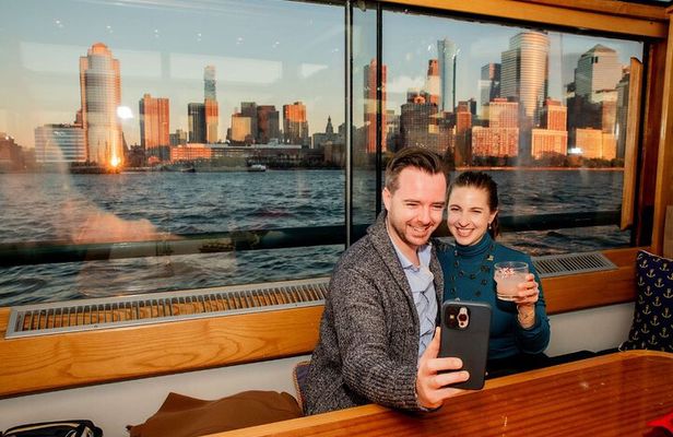 New York City Holiday Sunset Sightseeing Cruise