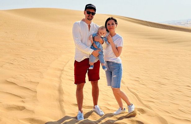 Abu Dhabi Desert Safari With Live Shows And BBQ Buffet Dinner