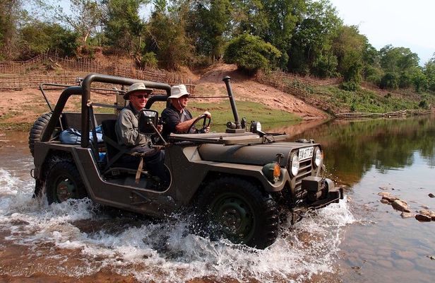 Ha Giang Jeep Tours : 2 DAY JOURNEY OFF THE BEATEN TRACK