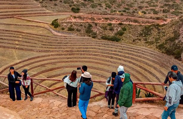 Sacred Valley, Machu Picchu & Incan treasures by train (2 days)