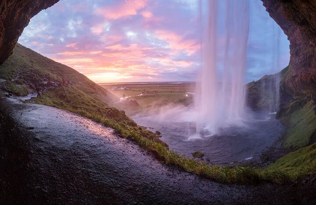 Private South Coast, Black Sand Beach and Glacier (Up to 8 Pax)