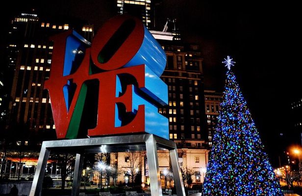 Philadelphia Holiday Lights Private 2.5 Hour Driving Tour