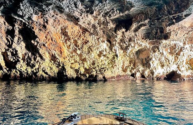 Private 3-hour Speedboat Our Lady of the Rock and Blue Cave