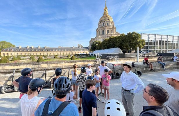 Paris: Experience Segway Top Highlights Small Group 2 Hours